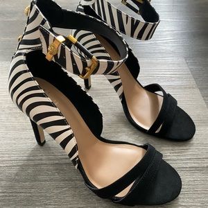 New Vegan Disney Lion King Zebra print heels 7.5 Nordstrom